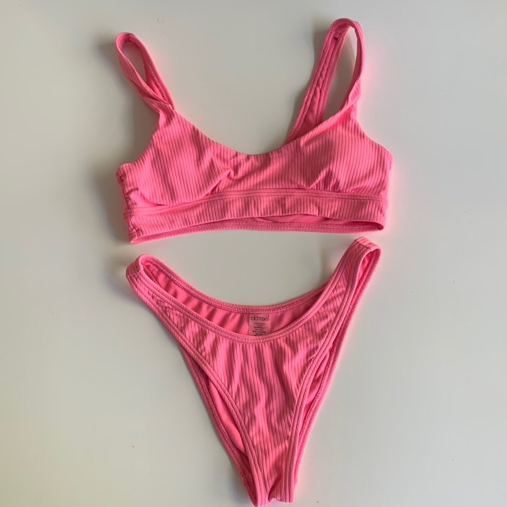 Pink cheeky bikini 🍑